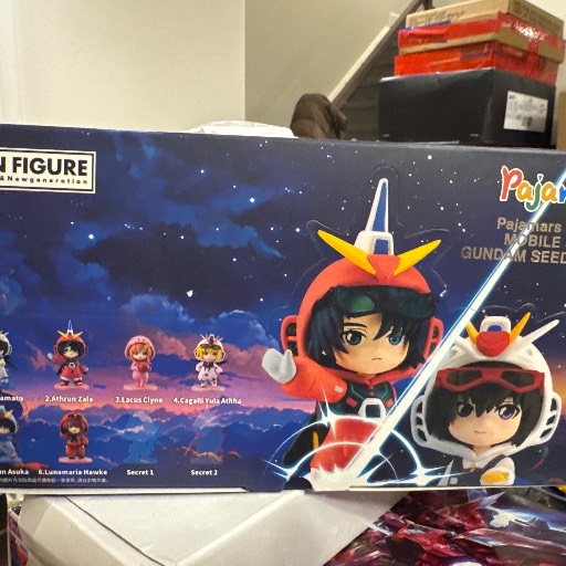 Seed destiny 睡衣公仔  1 set